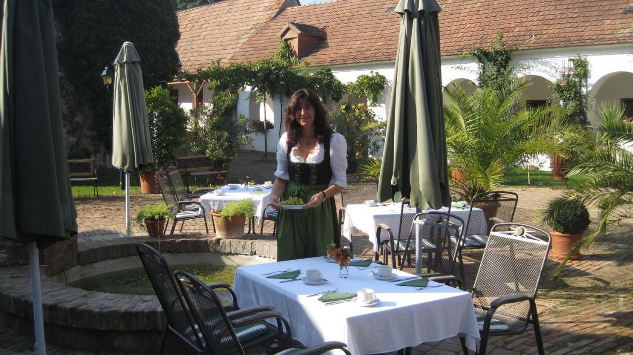 Geniesserhof Haimer - Hotel Garni Poysdorf Exterior photo